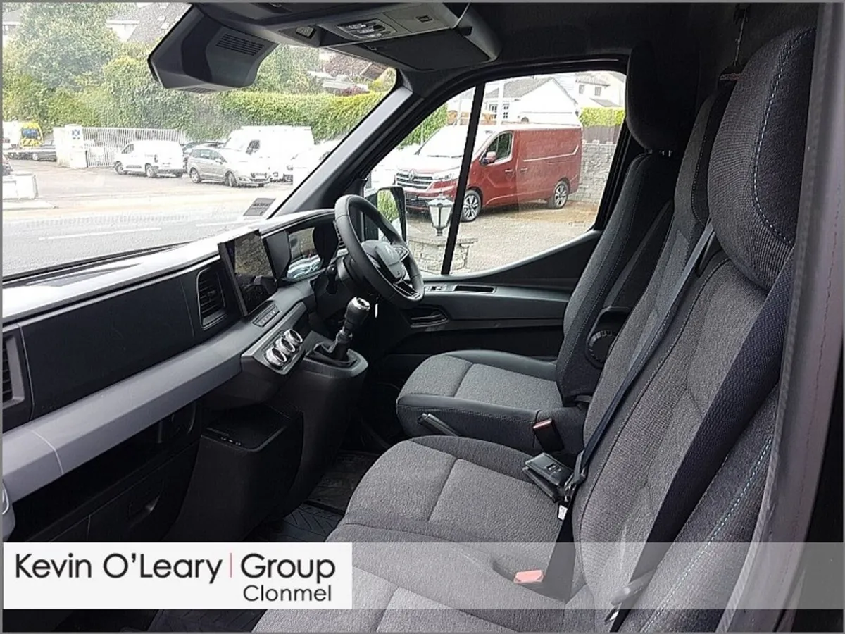 Renault Master FWD LM35 Blue dCi 130 Advance E06X - Image 4
