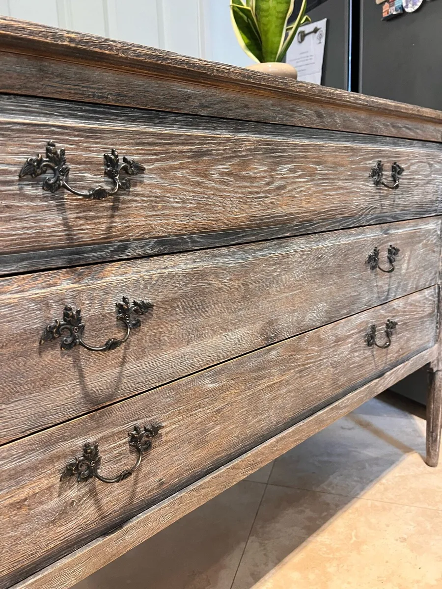 Rustic Oak chest of drawers / console table - Image 2