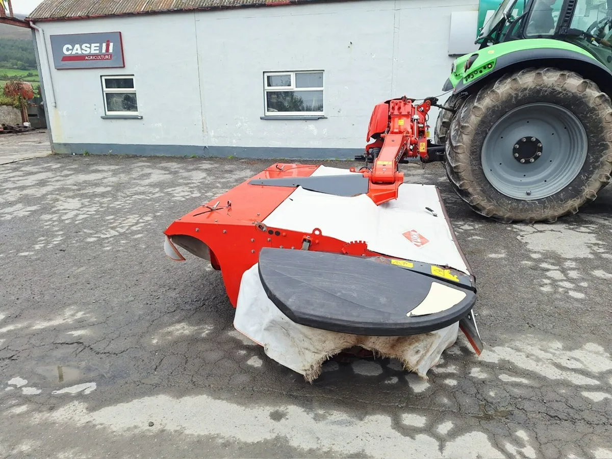 2020 Kuhn FC 3115D Rear Conditioner Mounted Mower - Image 4