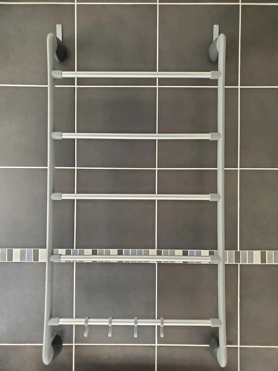 Towel rail - Image 1