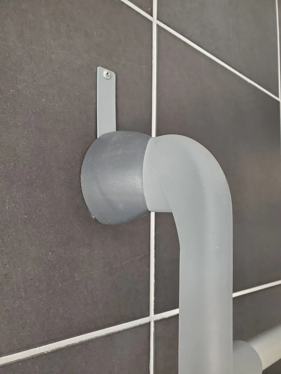 Towel rail - Image 3