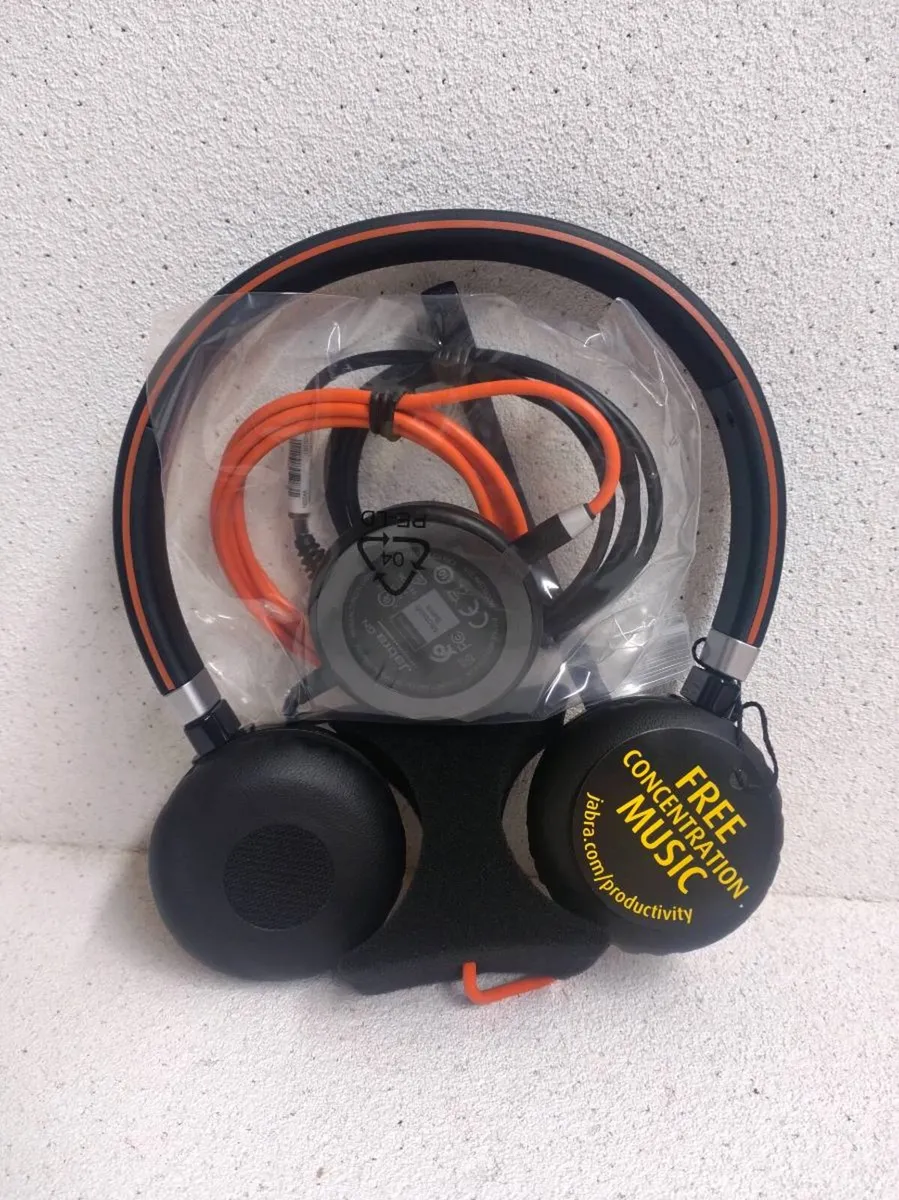 Evolve 40 USB headset - Image 1