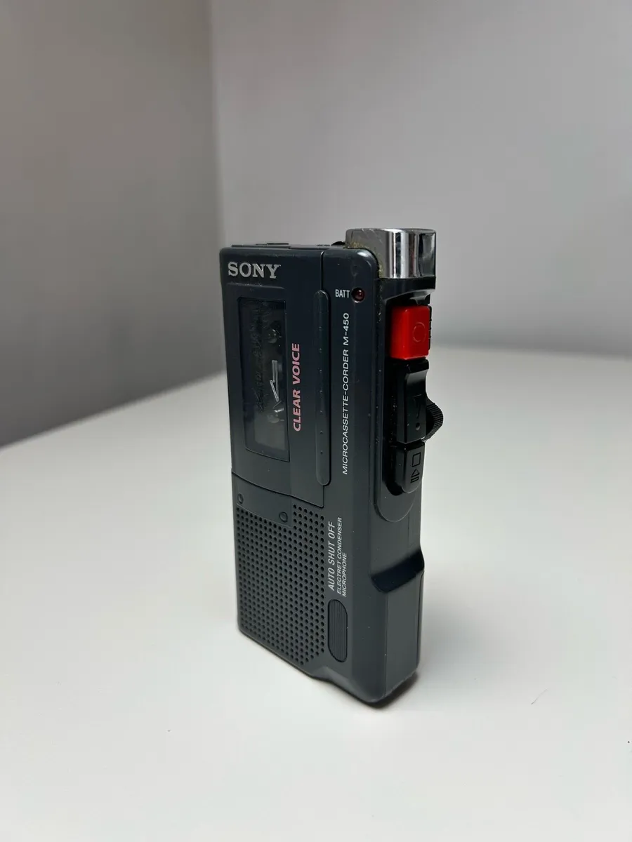 Sony M-450 Clear Voice microcassette recorder - Image 2