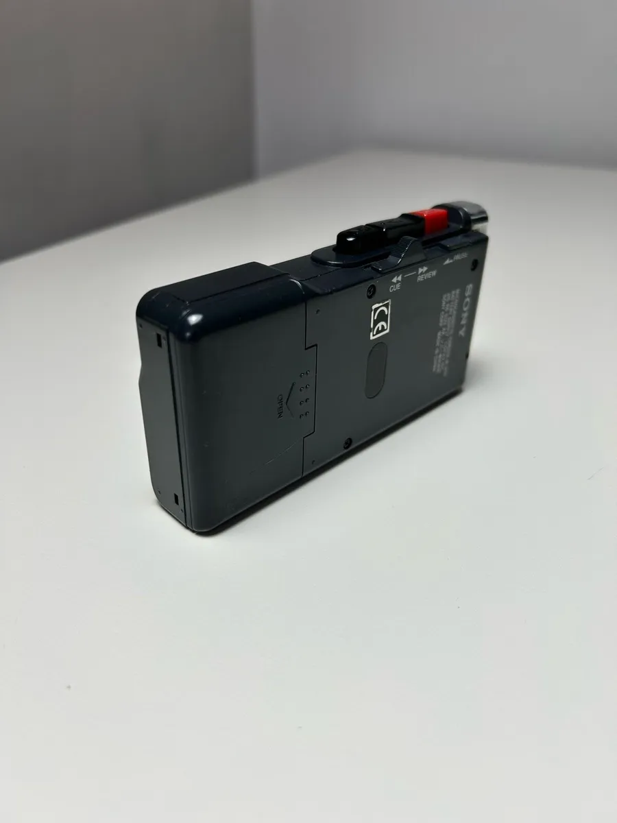 Sony M-450 Clear Voice microcassette recorder - Image 4