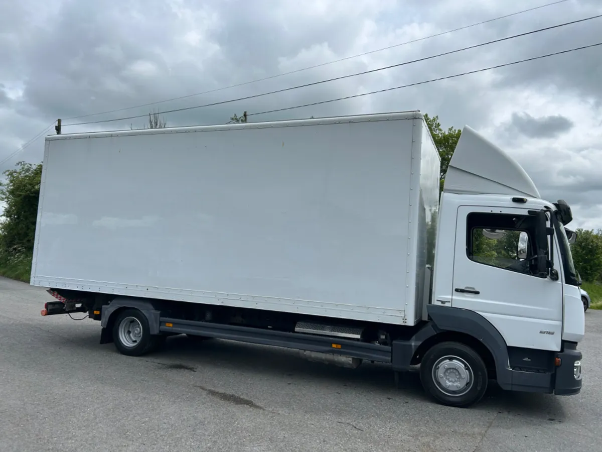 2016 Mercedes Atego 816 1x box 1x Curtainside - Image 4