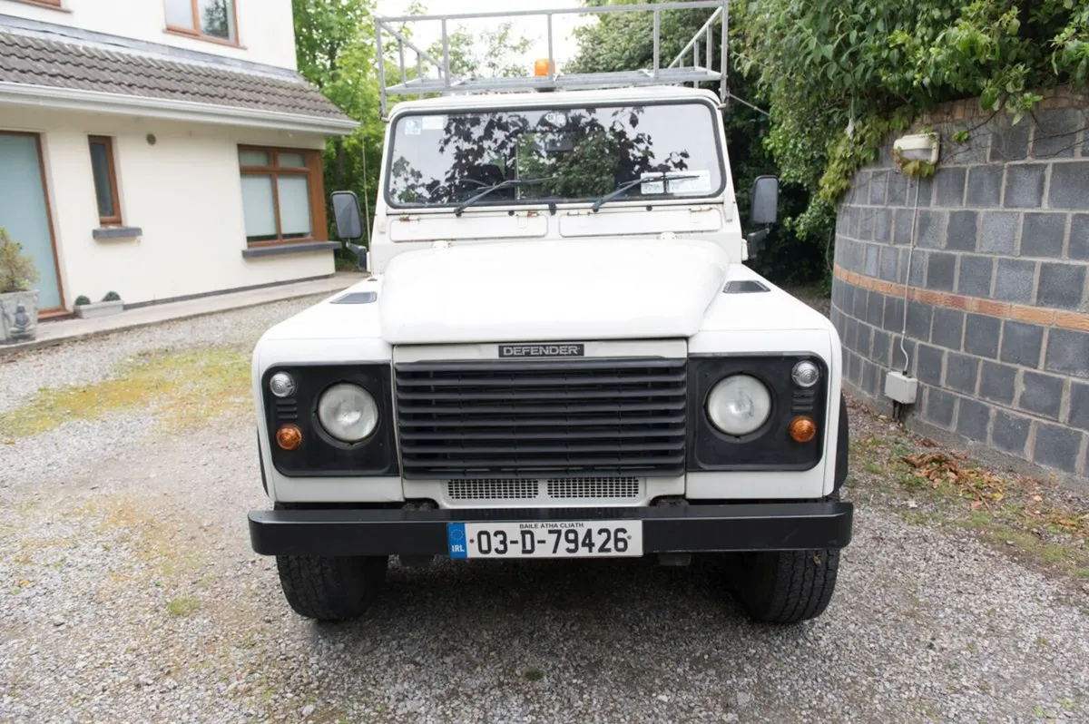 2003 Land Rover Defender 110 TD5 Utility – DOE Dec - Image 4