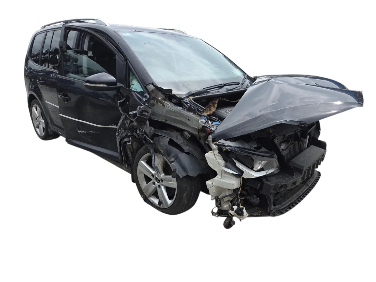 2015 VOLKSWAGEN TOURAN For Breaking/Dismantling - Image 1
