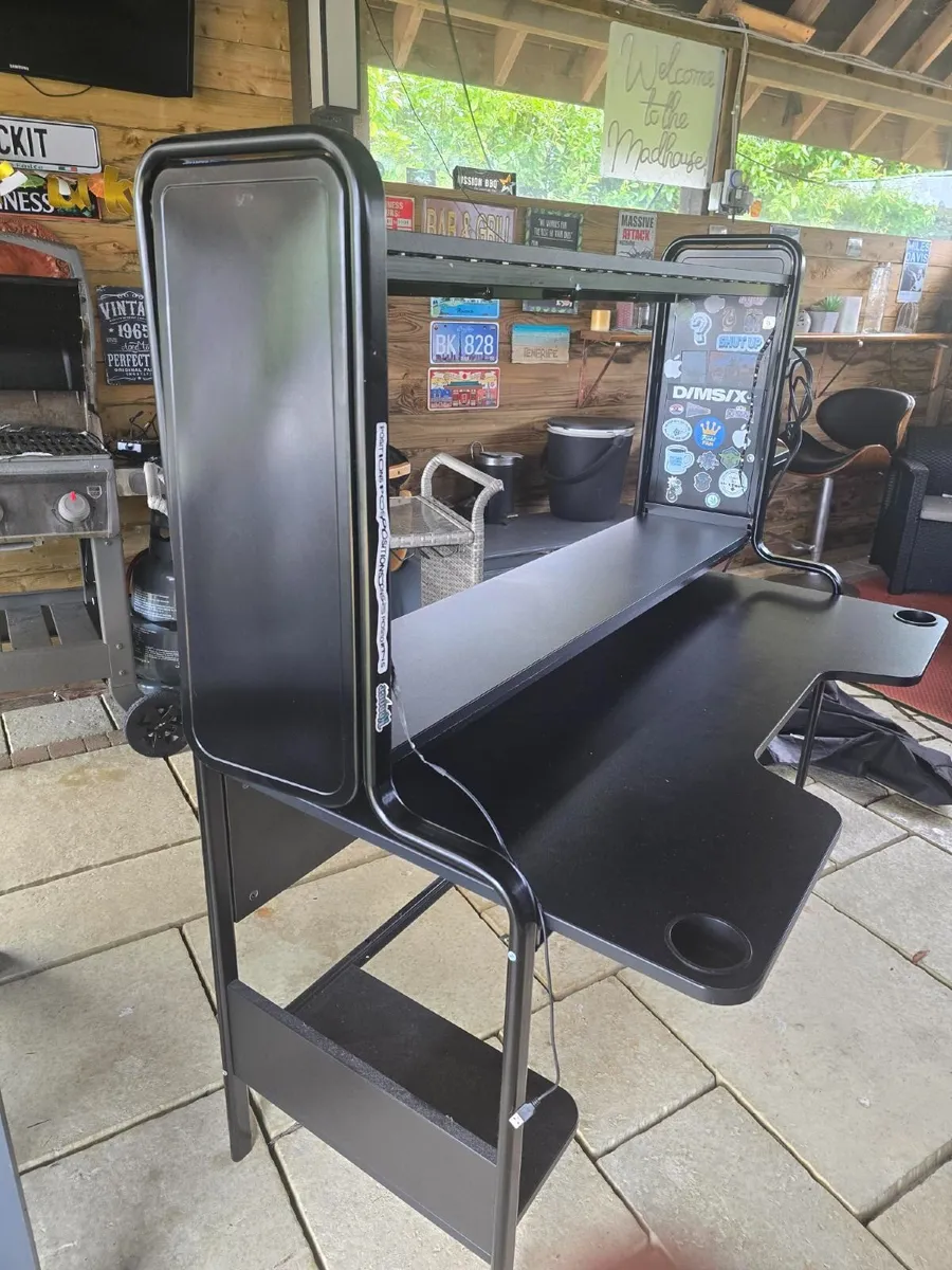 Computer/Gaming Desk - Image 2