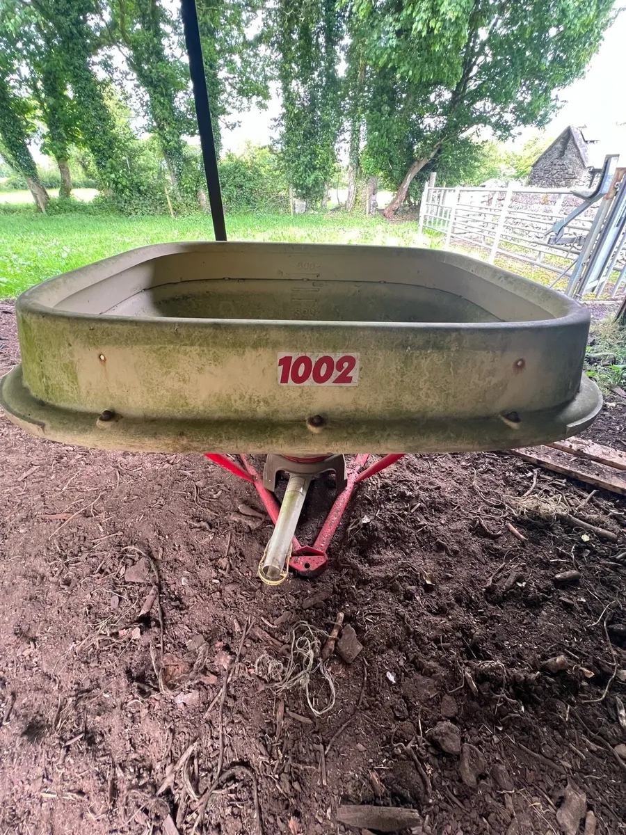 Vicon 20 bag manure shaker - Image 1