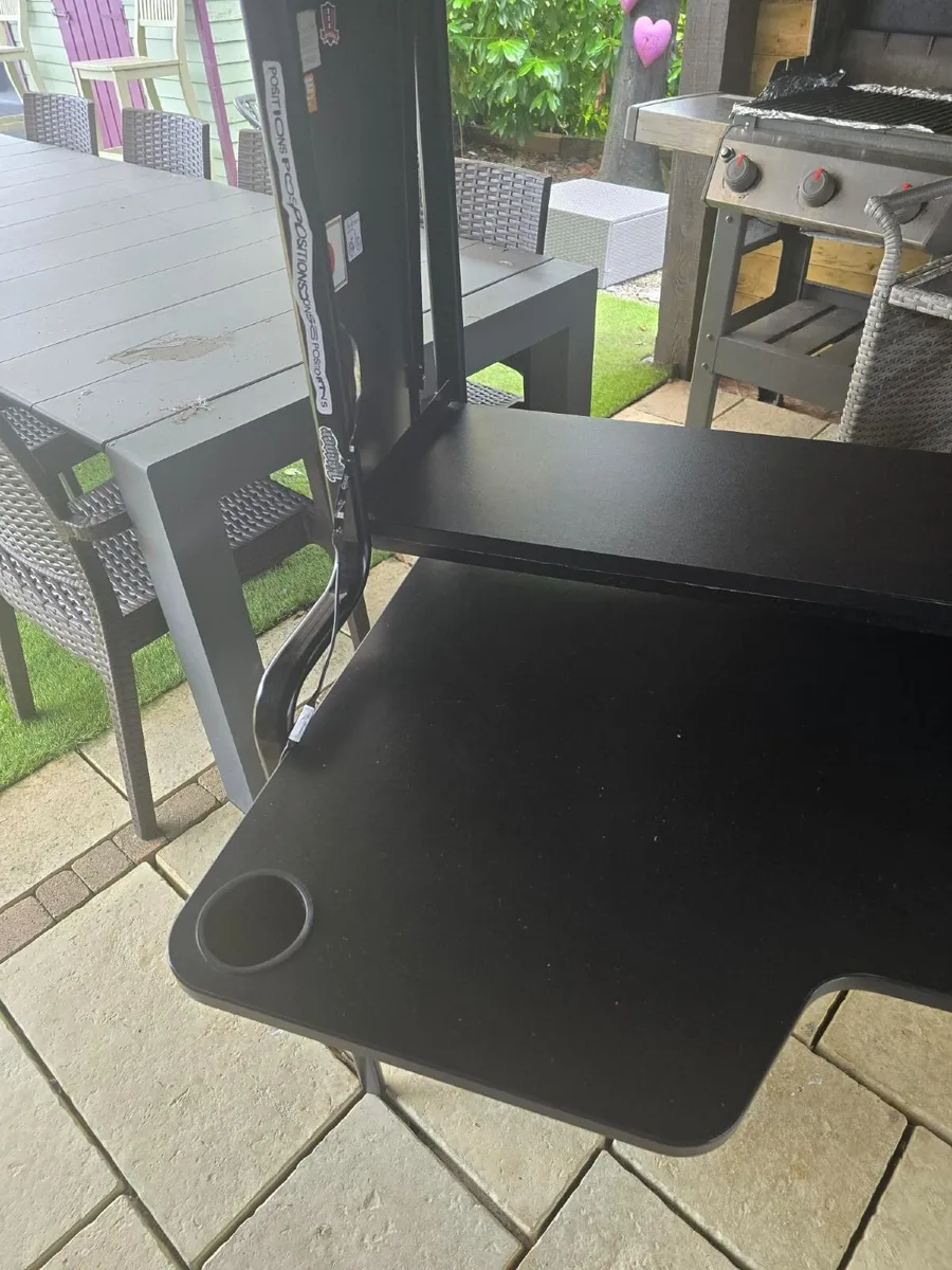 Computer/Gaming Desk - Image 4