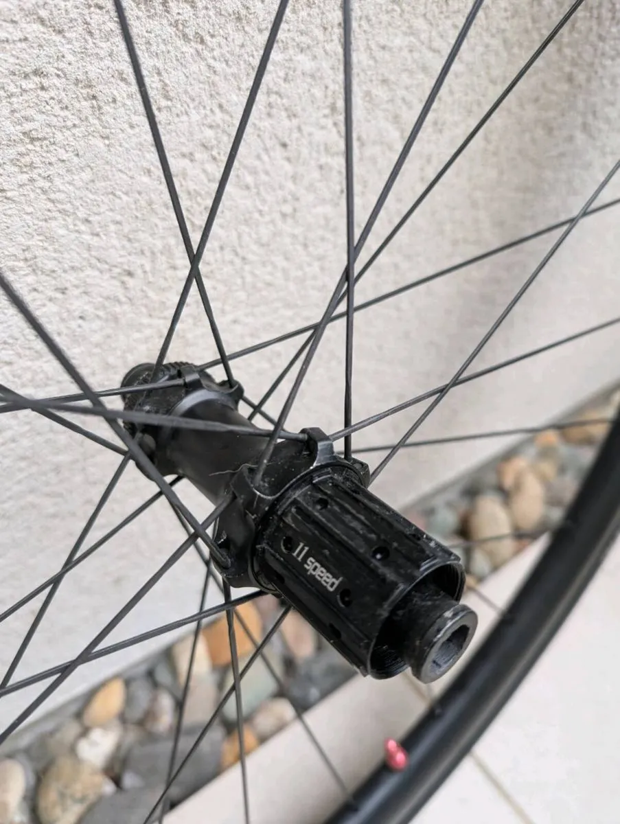 Novatec 38 mm carbon clincher - Image 2