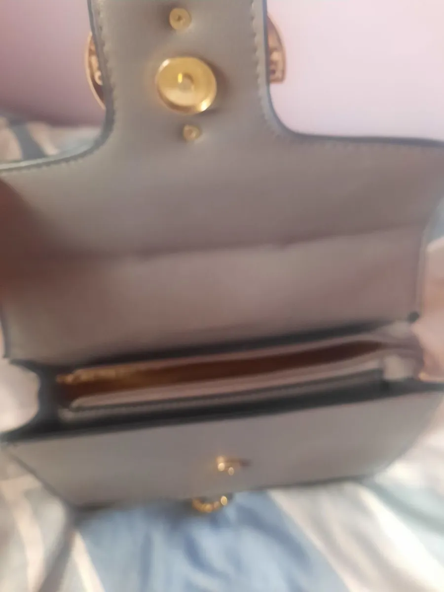 Hangbag - Image 2