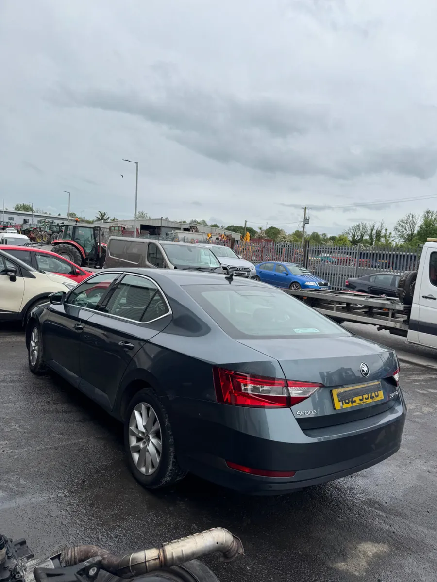 2018 Skoda Superb 2.0TDI BREAKING / PARTS - Image 4