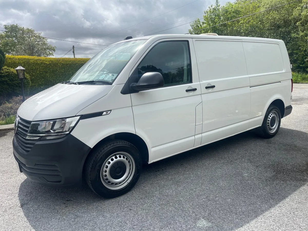 Volkswagen Transporter 2021 - Image 3