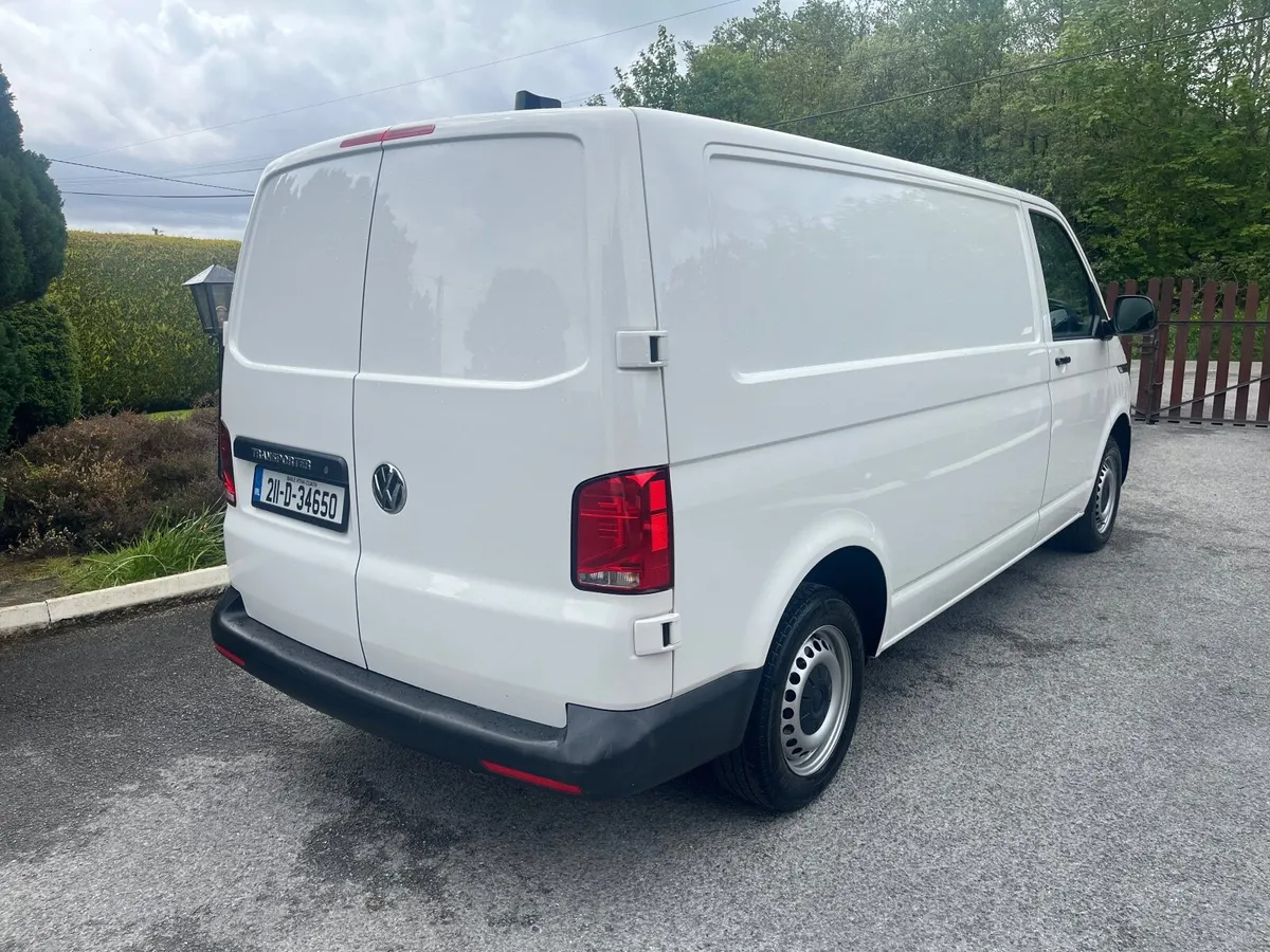 Volkswagen Transporter 2021 - Image 4