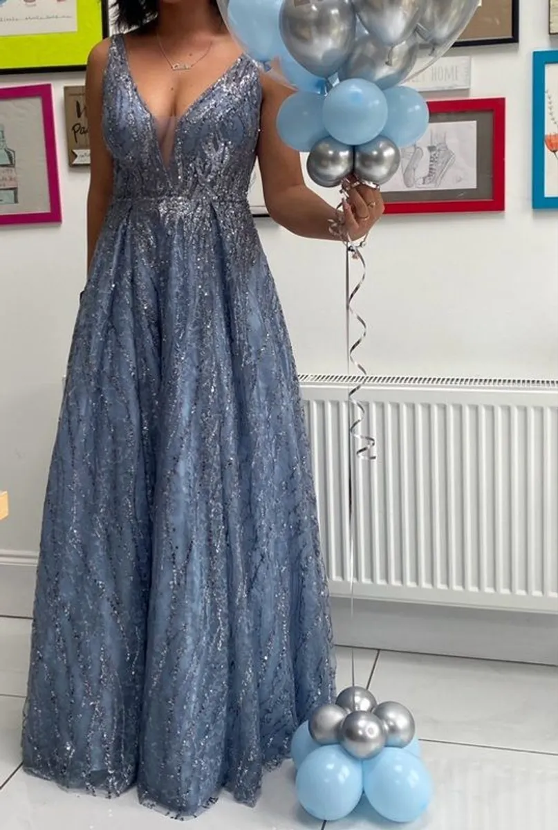 Debs dress - Image 2