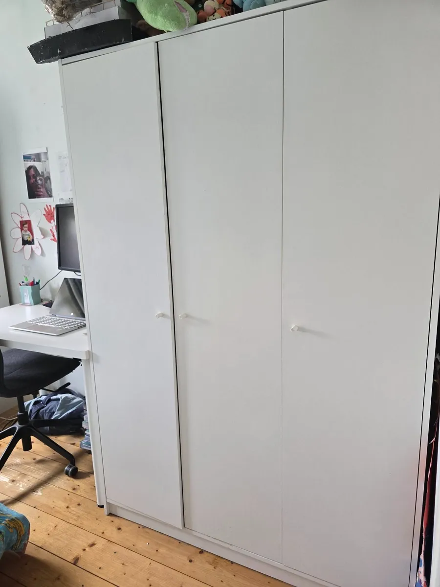 Wardrobe - Image 4