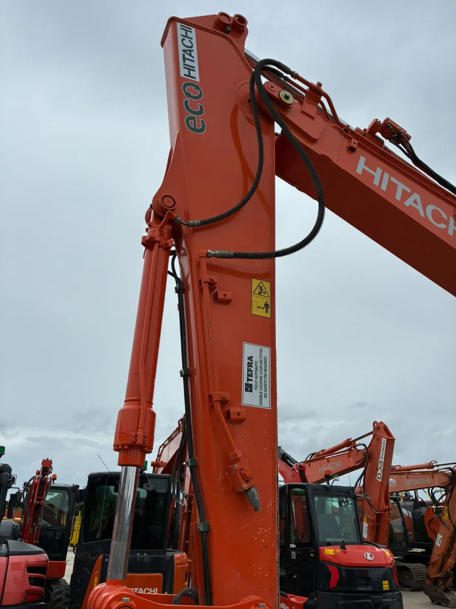 Hitachi ZX130-6 (2017) - Image 4