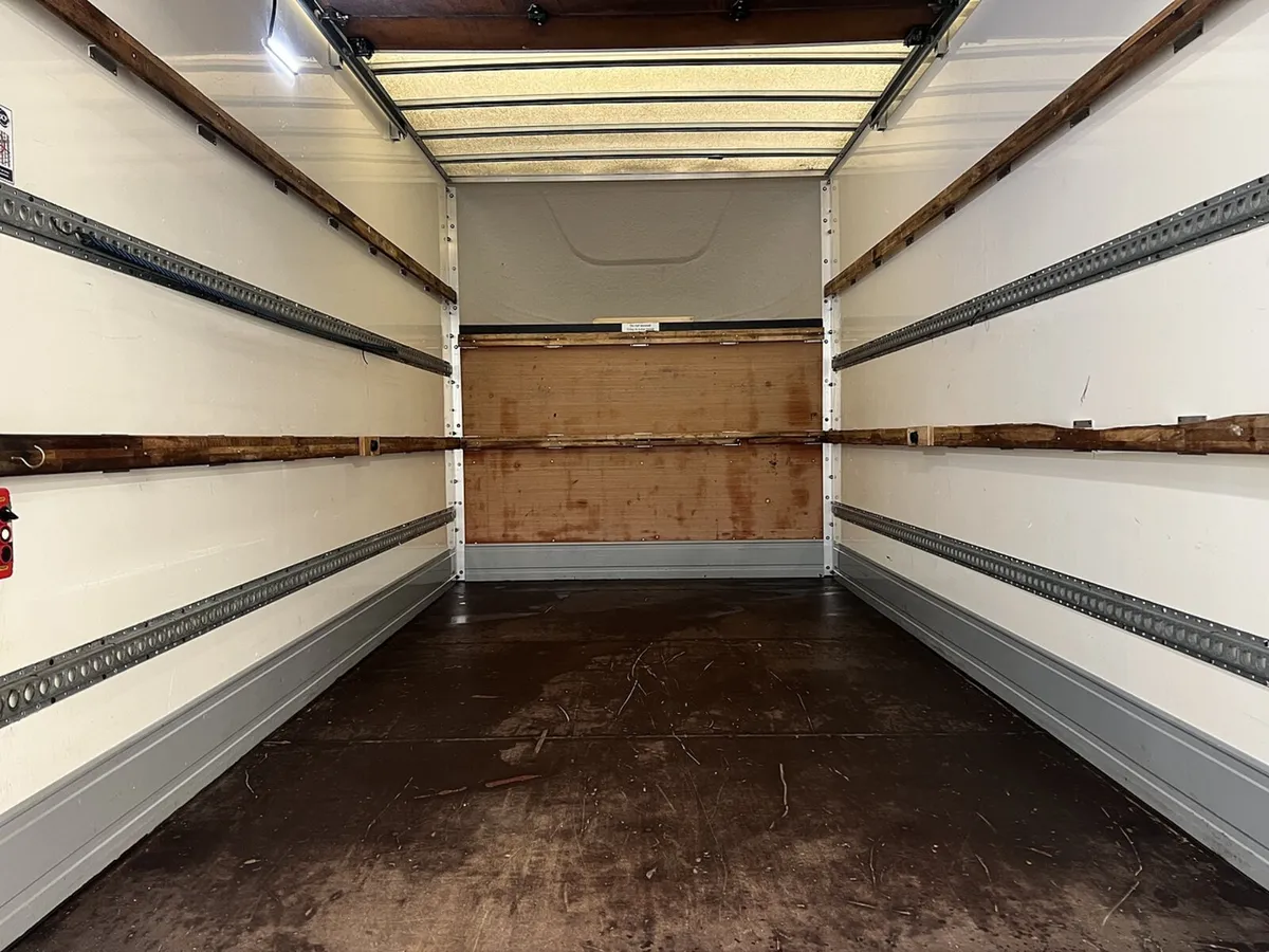 2022 Ford Transit Luton Box Van - Image 3
