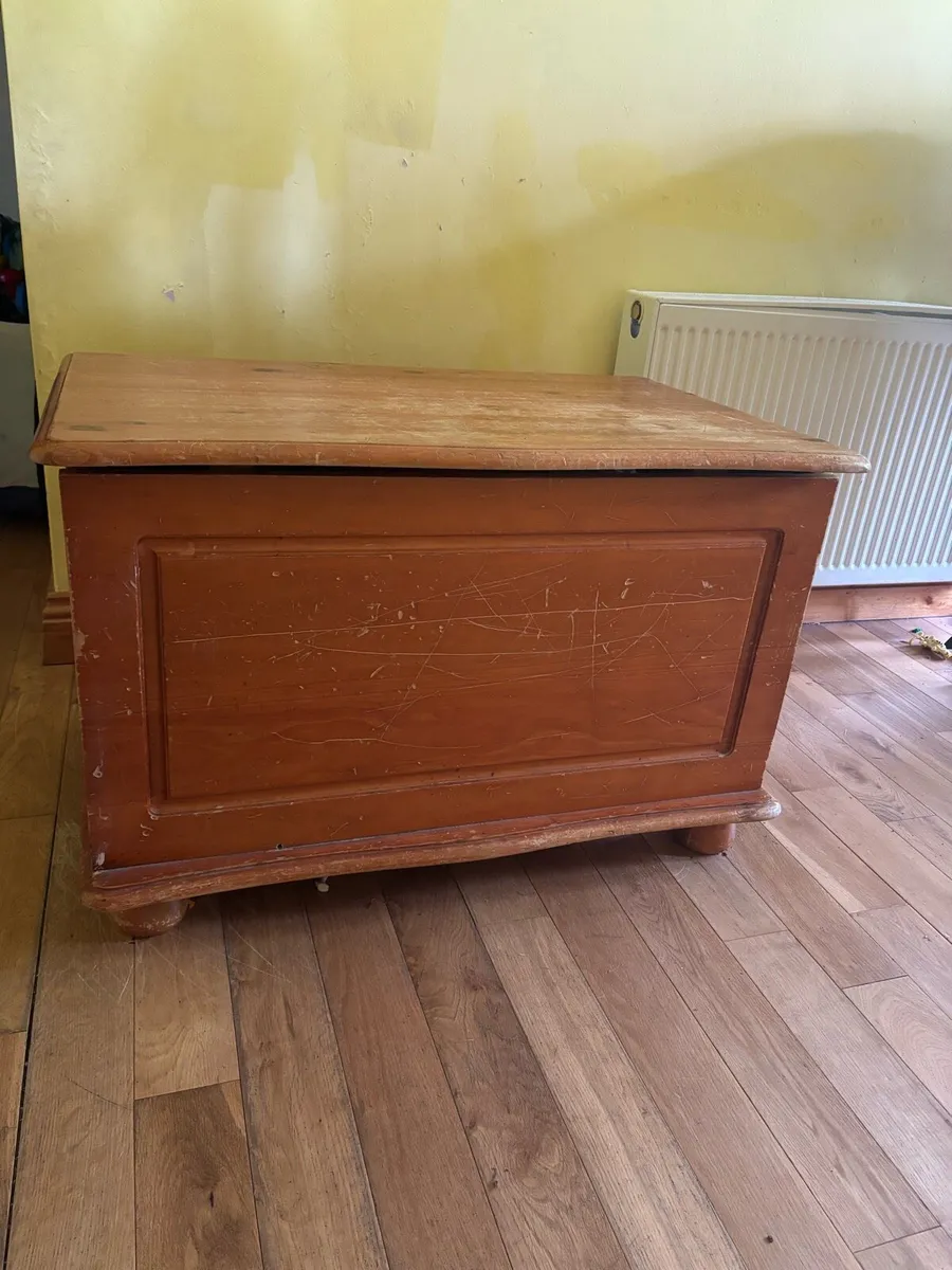 Wooden storage box/toy box - Image 1