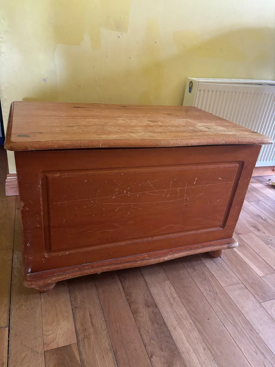 Wooden storage box/toy box - Image 4