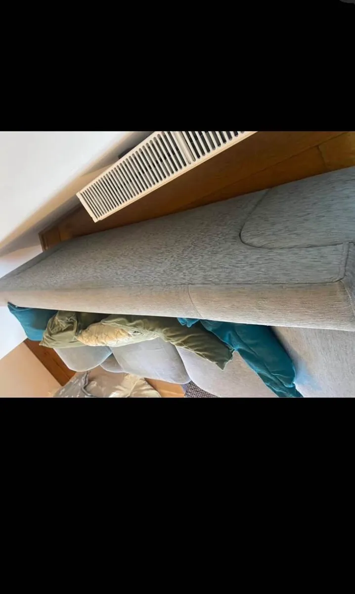 Sofa couch - Image 4