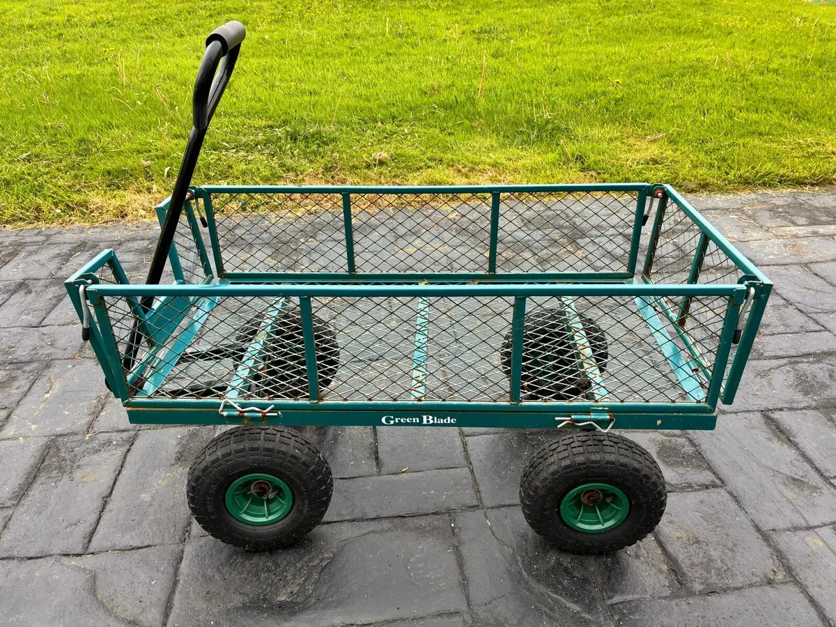 Green blade Garden Cart