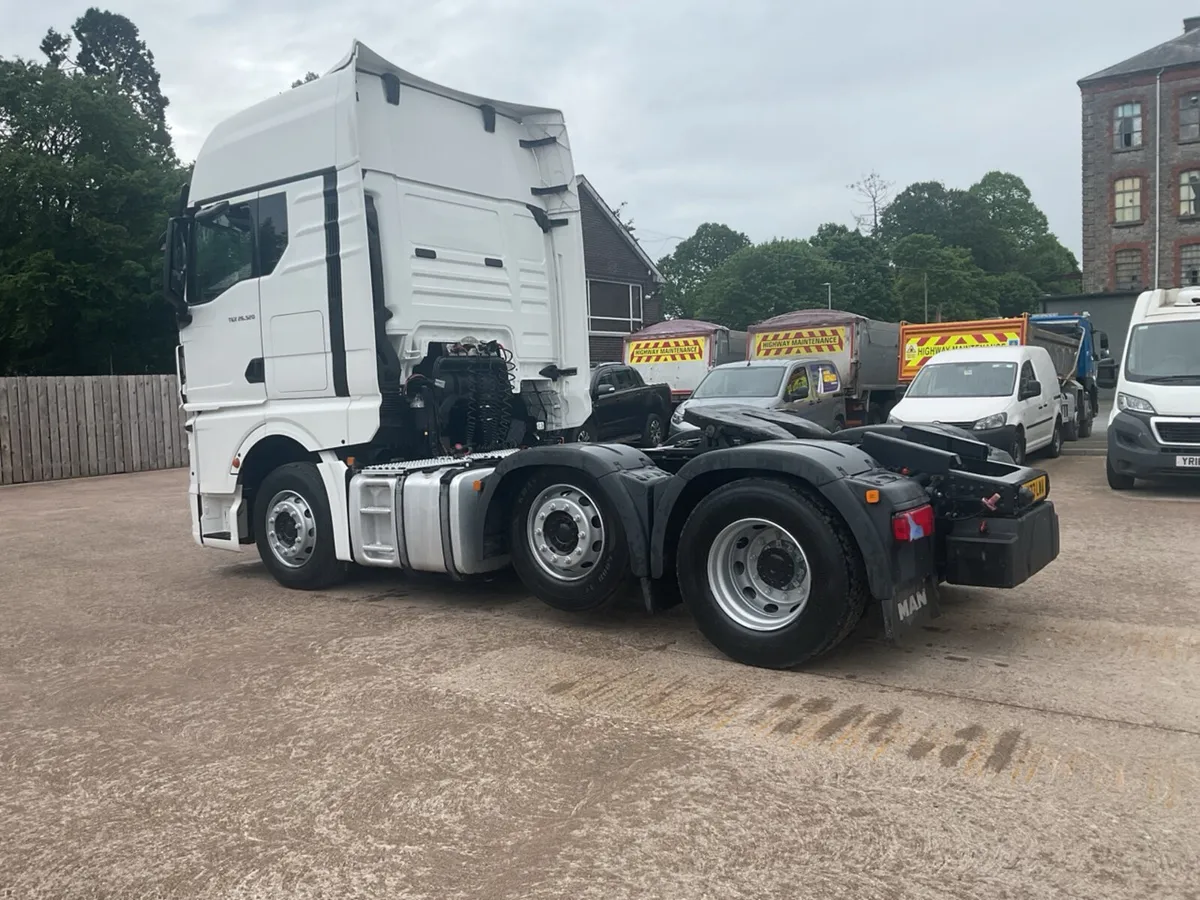 2023 (23) MAN TGX26.520 6x2 Unit - Image 4