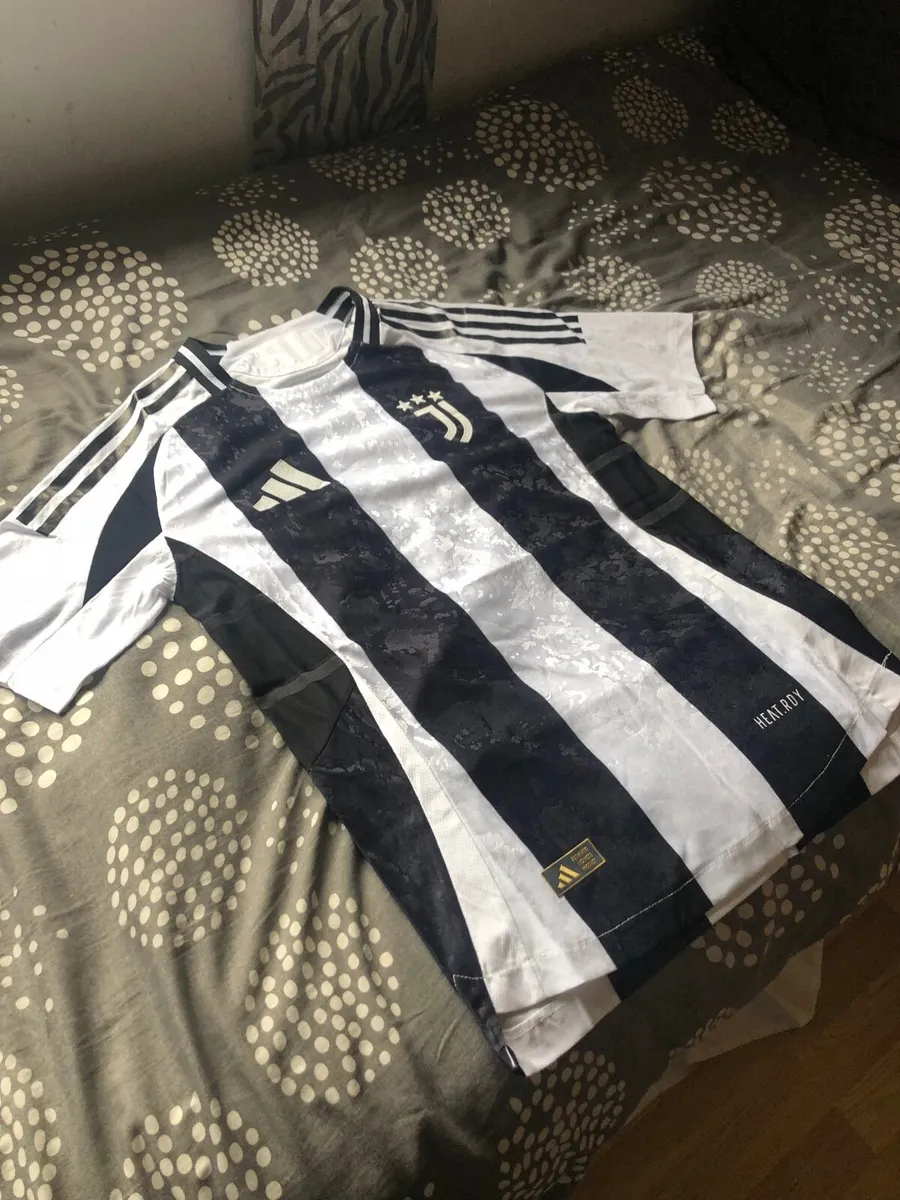 Football jersey - Image 3