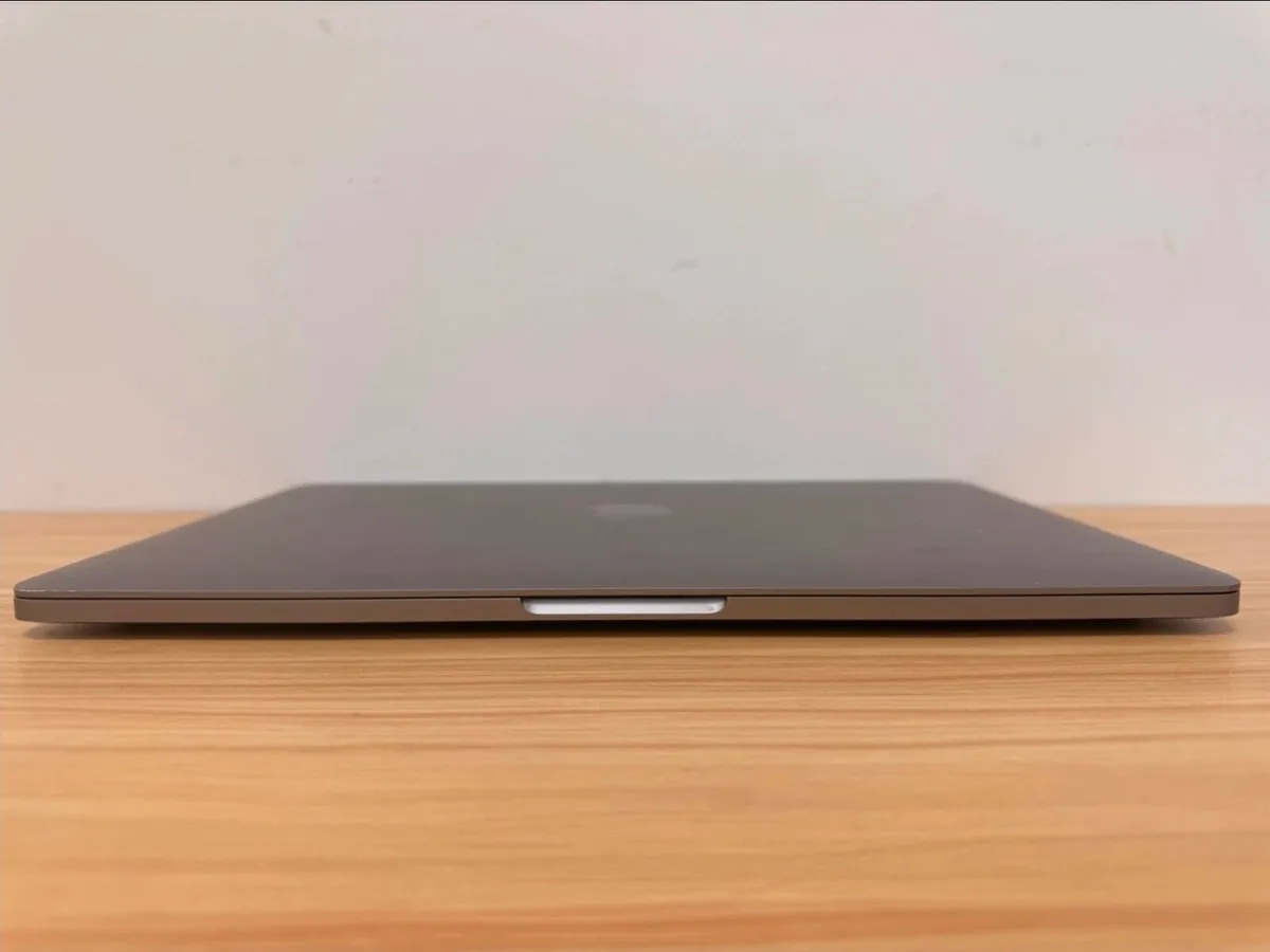 Apple MacBook Pro 13' 2019 i5 16GB RAM 512GB SSD - Image 3