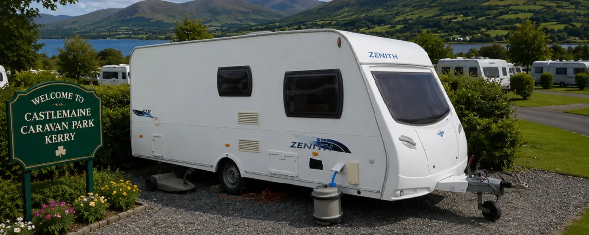 2010 6 birth lunar zenith caravan for sale . - Image 3