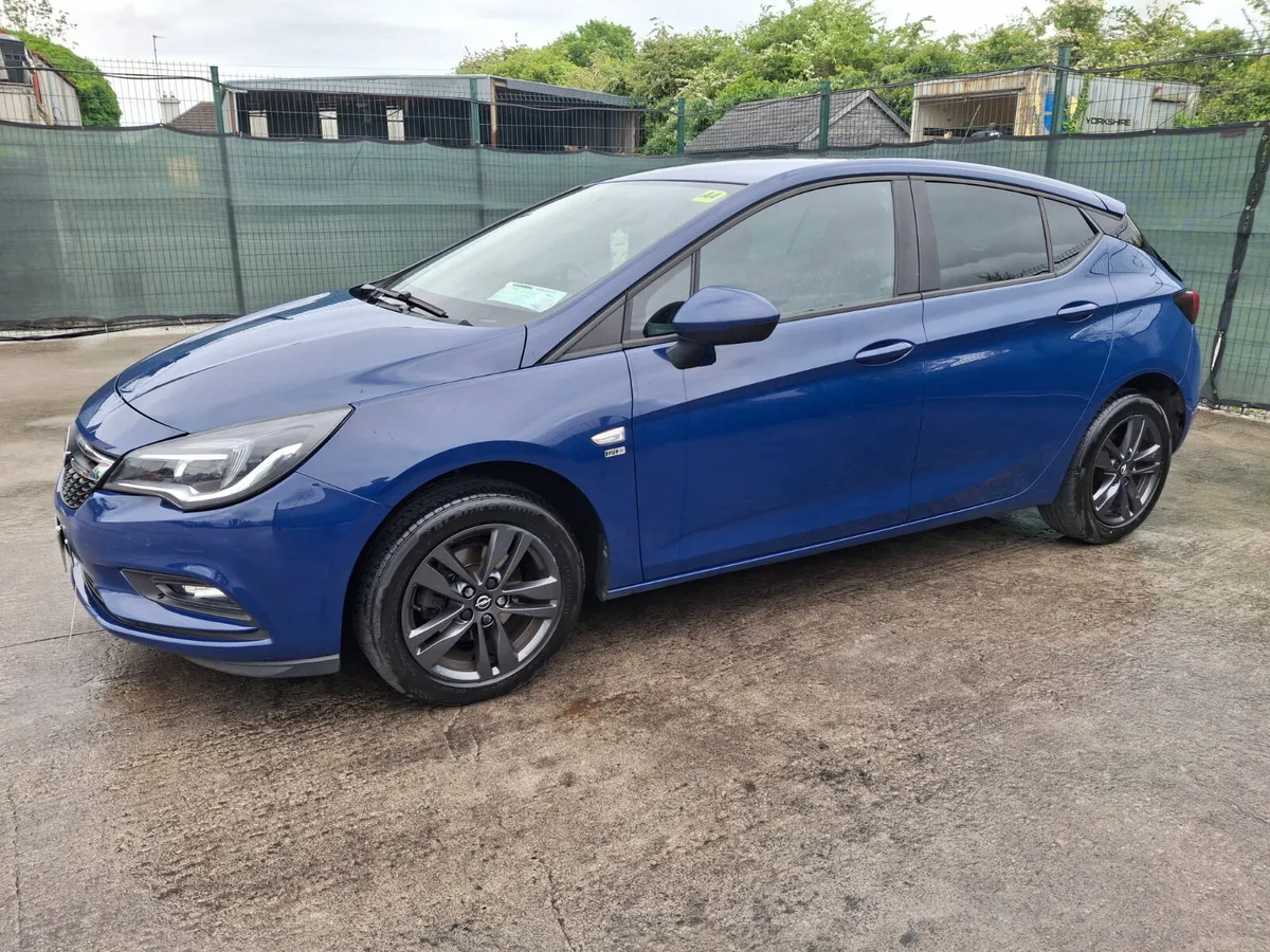 2019 Opel Astra  105 bhp .Drive away - Image 1