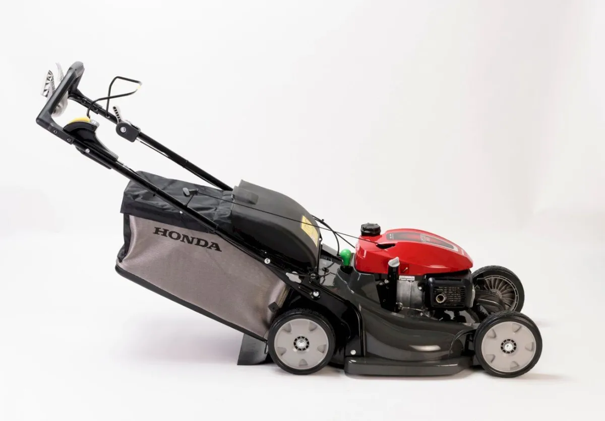 Honda HRX537VYE 21" Self Drive Lawnmower - Image 1