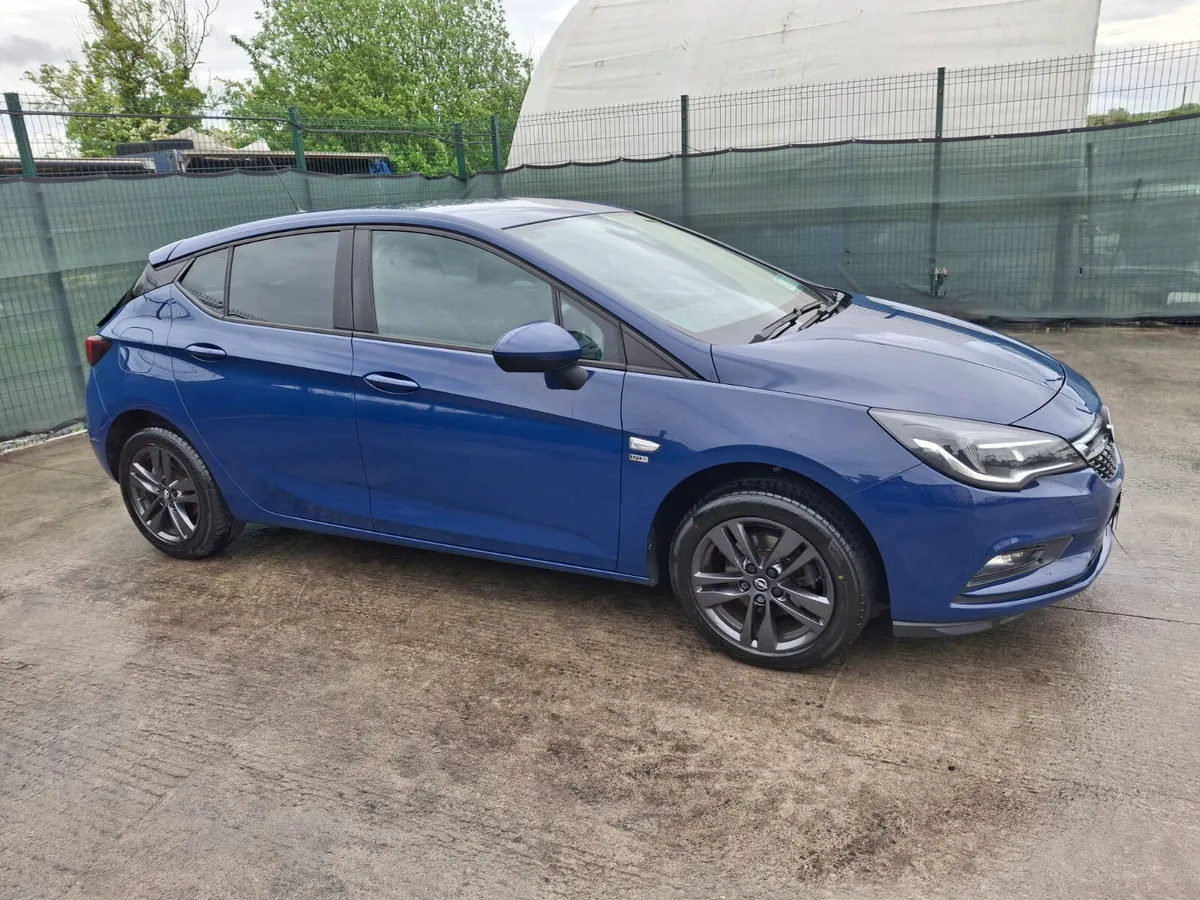 2019 Opel Astra  105 bhp .Drive away - Image 2