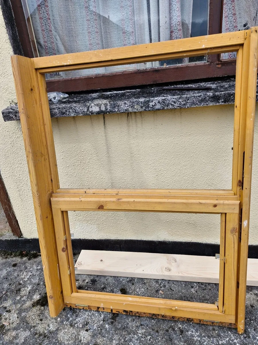 Window frame - Image 1