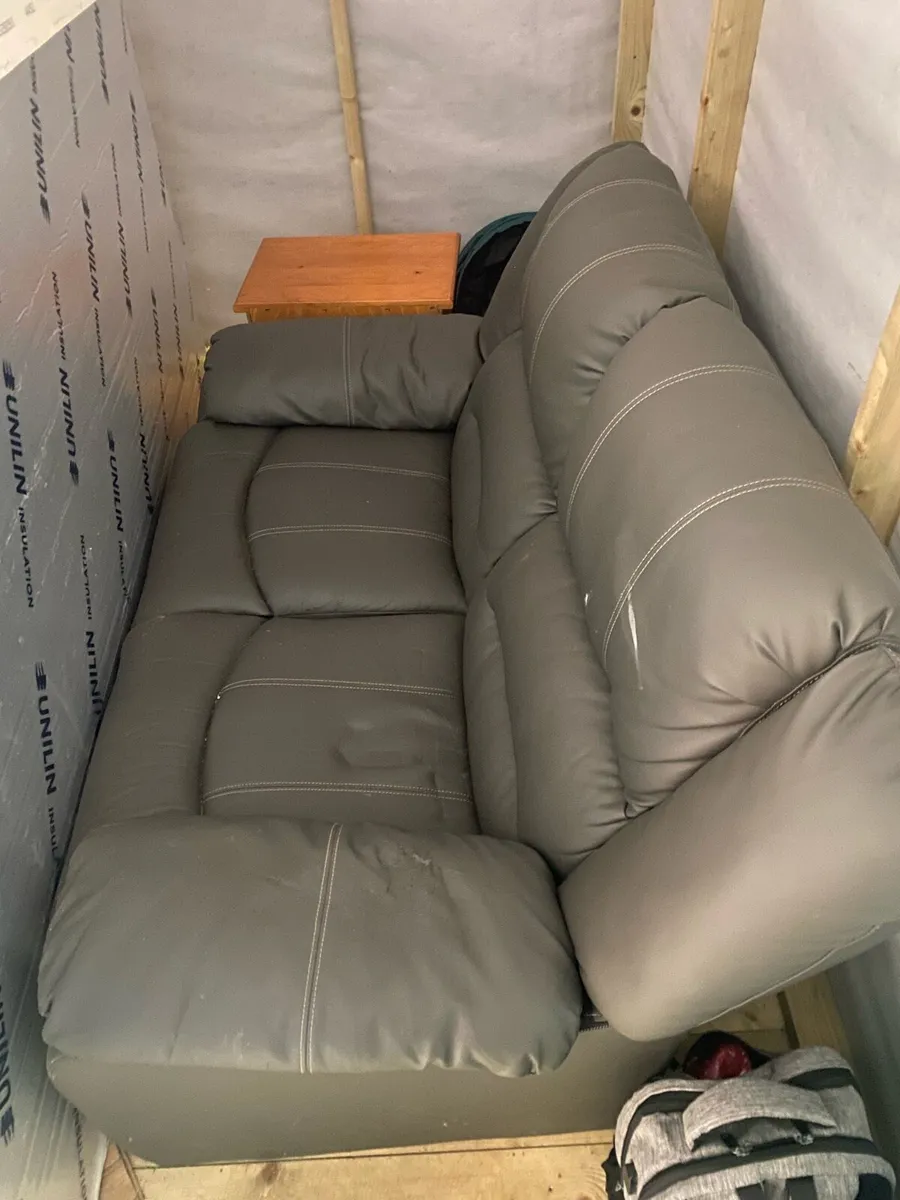 Free Leather couch - chair - Midleton