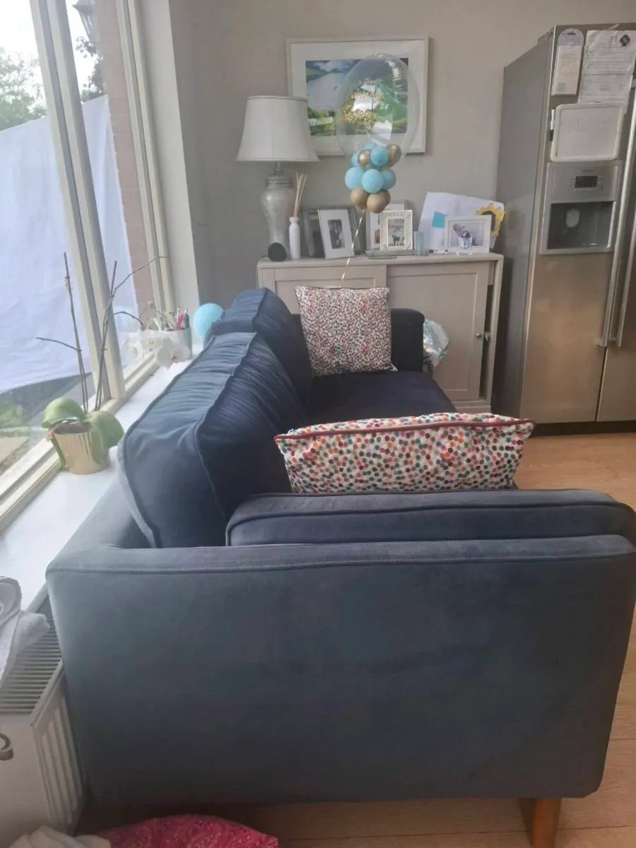 Sofa for Sale - Image 3