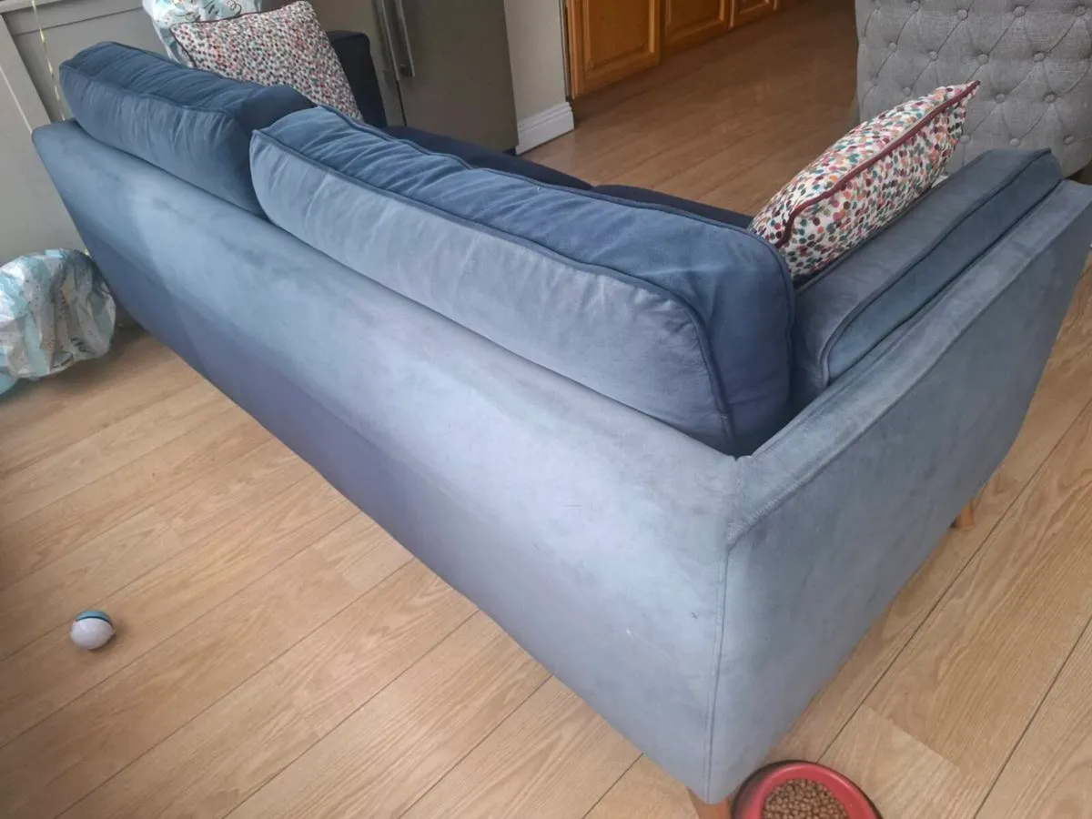 Sofa for Sale - Image 4