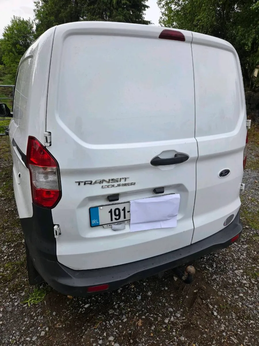 Transit Courier - Image 2
