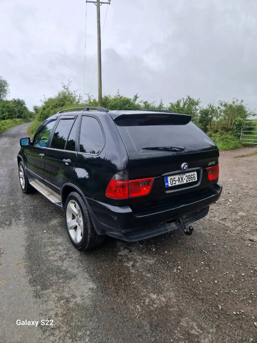 BMW X5 Crew Cab €333 Tax - Image 4