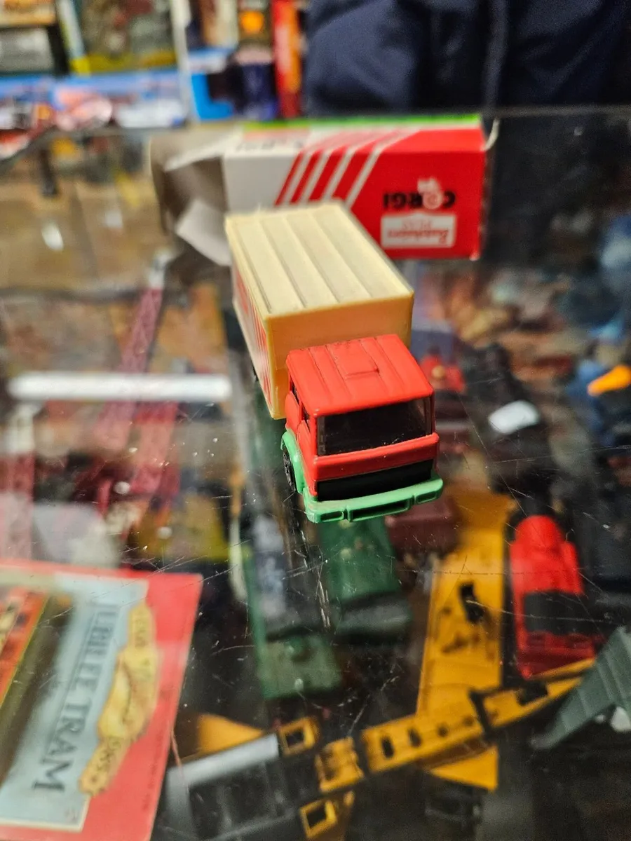Corgi Bachelors Peas Truck - Image 4
