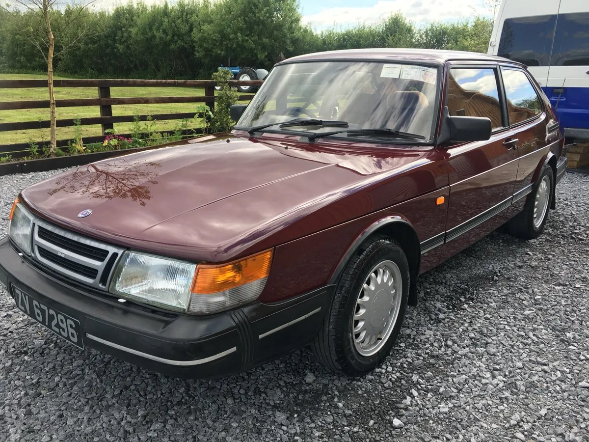SAAB 900i 5 speed 1988 - Image 1