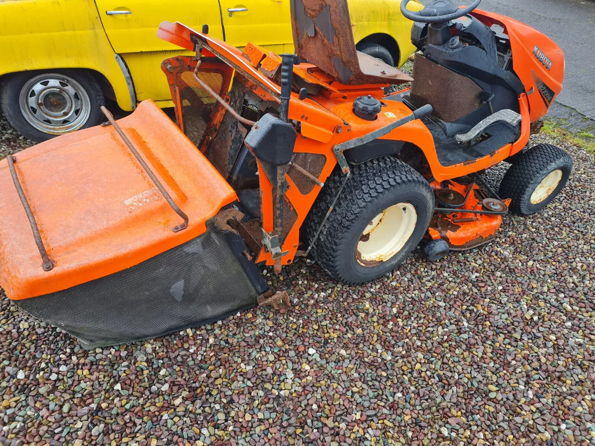 Kubota 4x4 lawnmower - Image 3