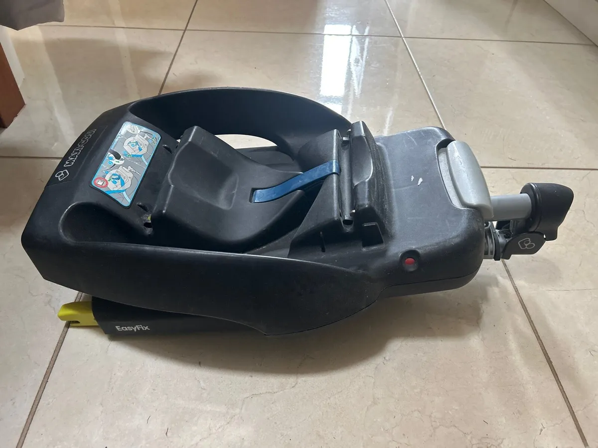 Isofix maxi cosi base - Image 1