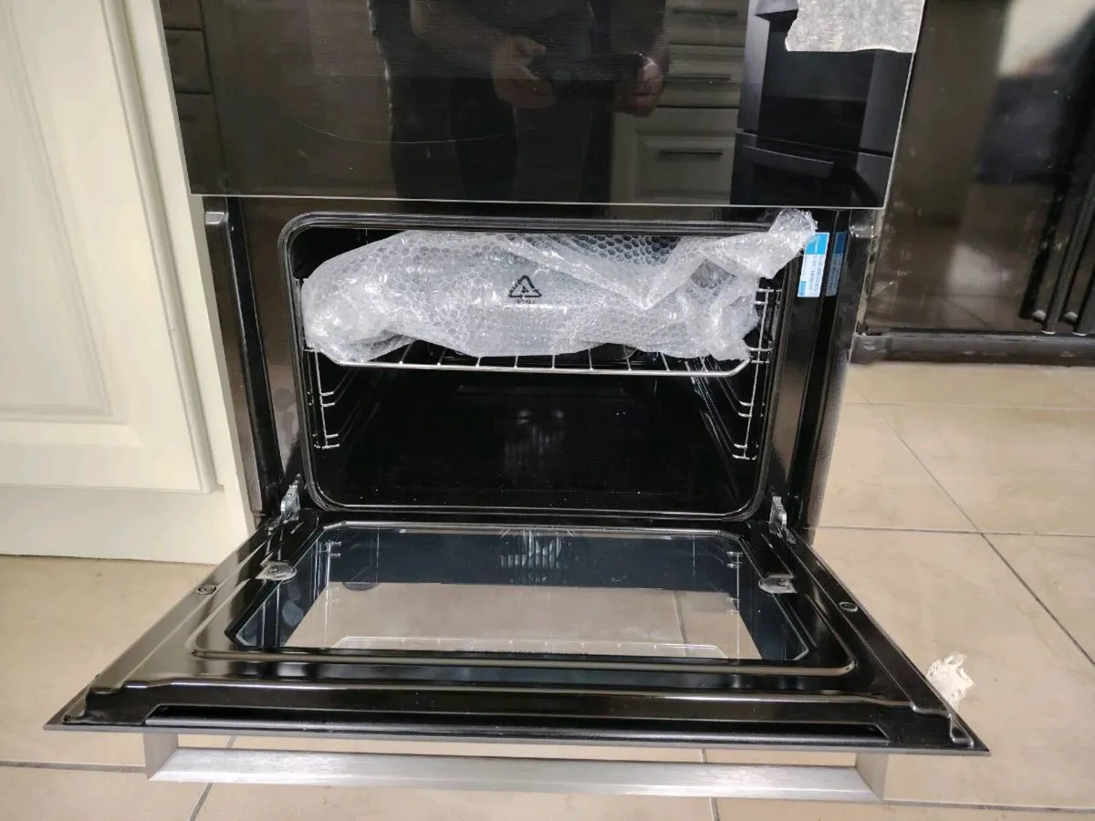New Indesit dual oven - Image 3
