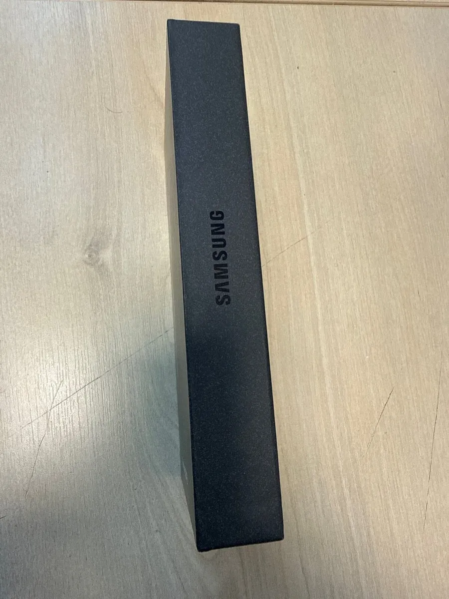 Samsung Galaxy S25 FE Brand new Unopened Unlocked - Image 3