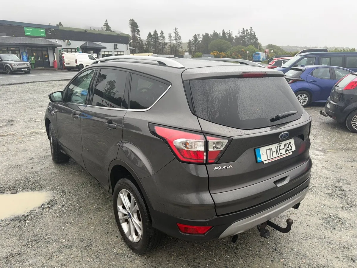 2017 FORD KUGA DOE 3-27 CREWCAB - Image 4