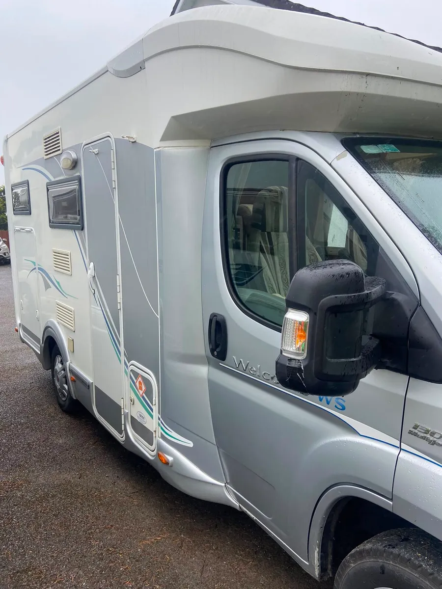 Motorhome - Image 4
