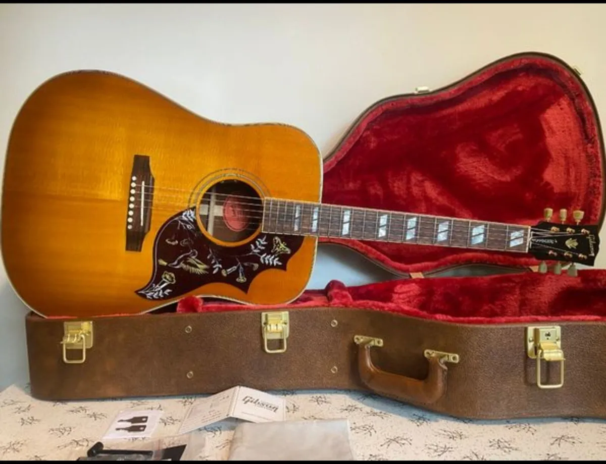 Gibson Hummingbird - Image 3