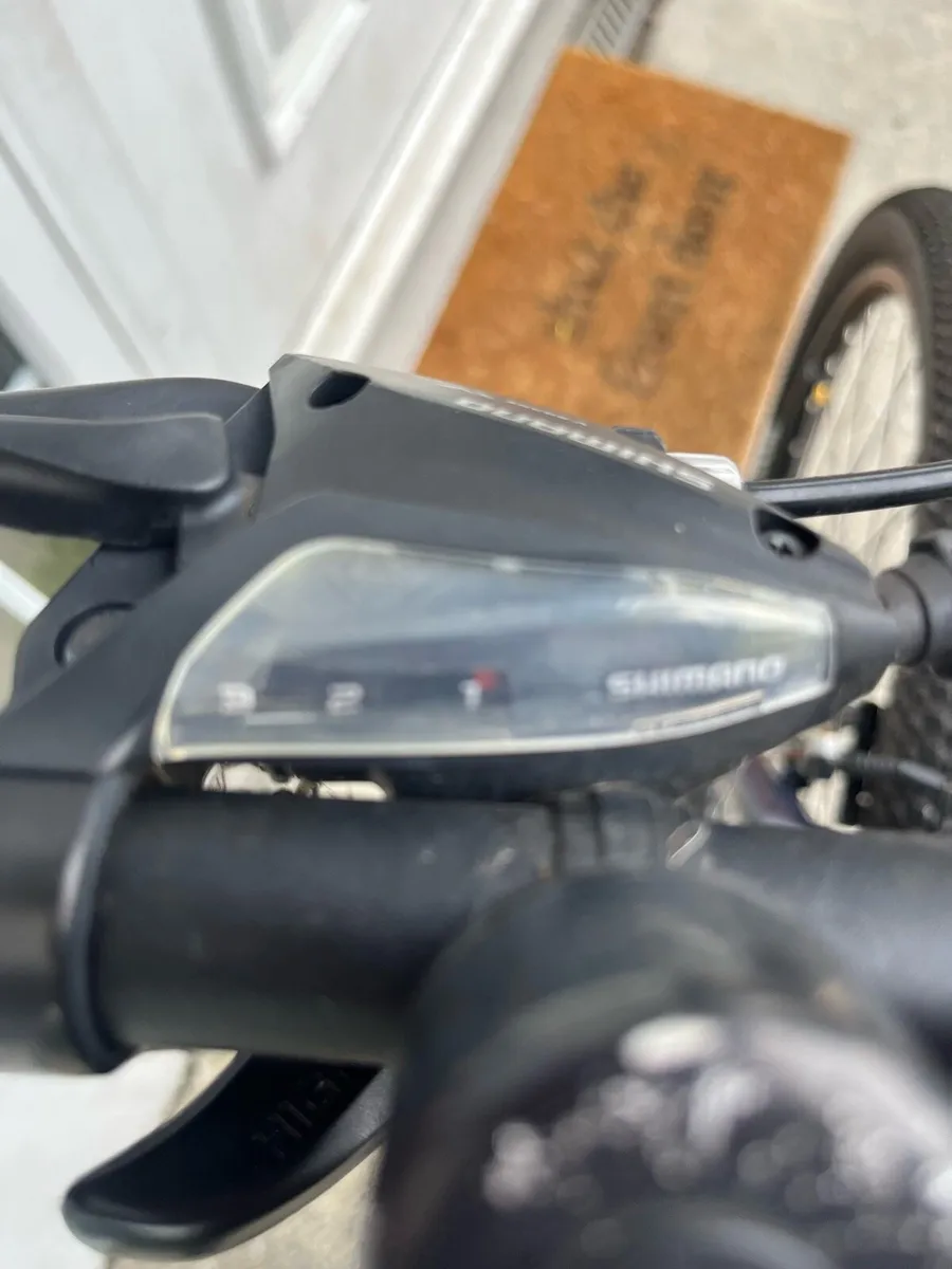 Carrera axle men’s bike - Image 3
